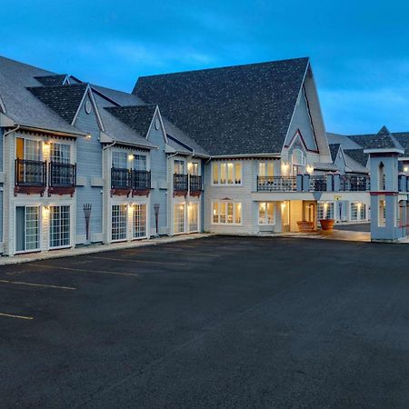 Days Inn By Wyndham Edmundston Bagian luar foto