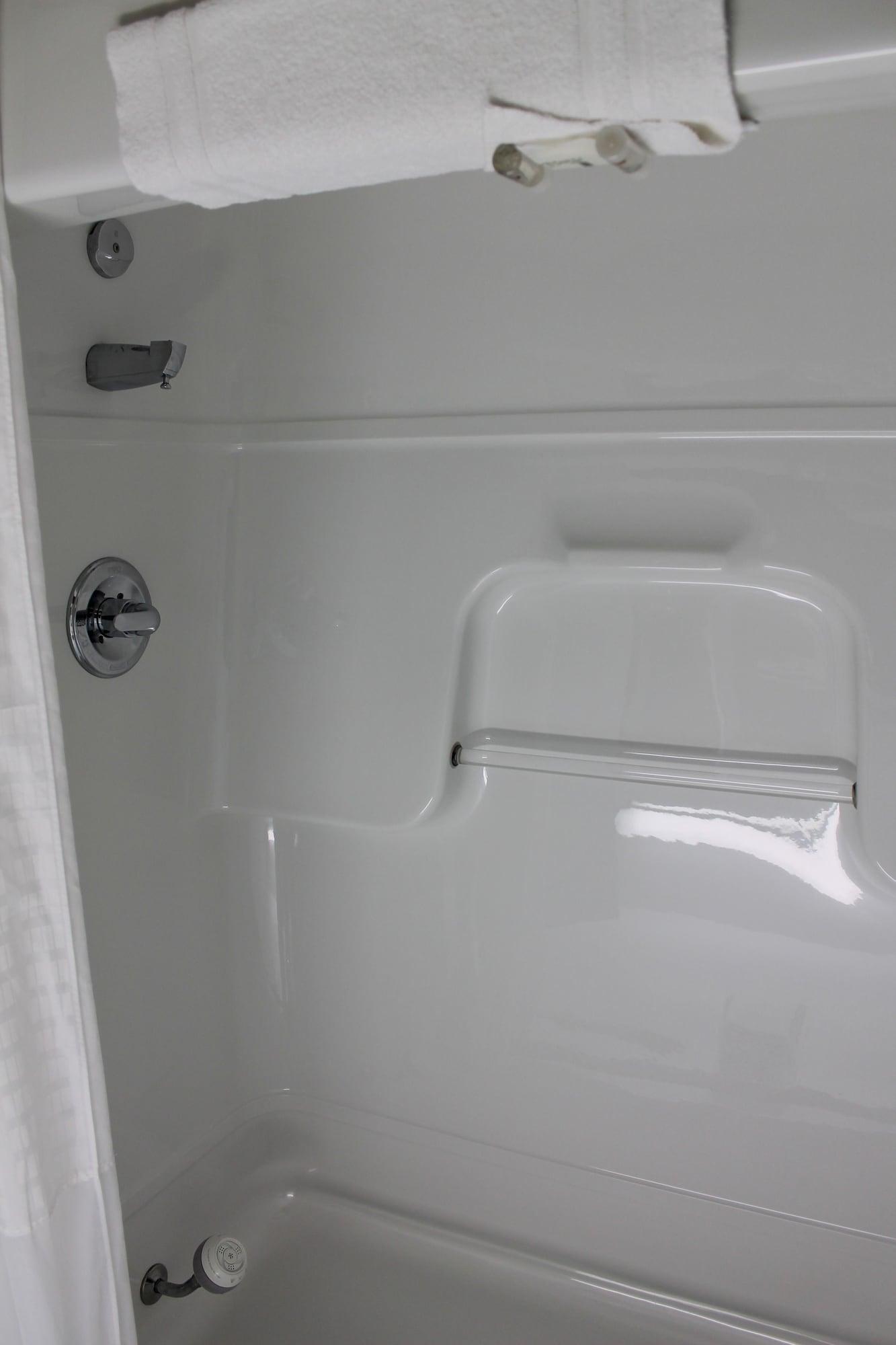 Days Inn By Wyndham Edmundston Bagian luar foto