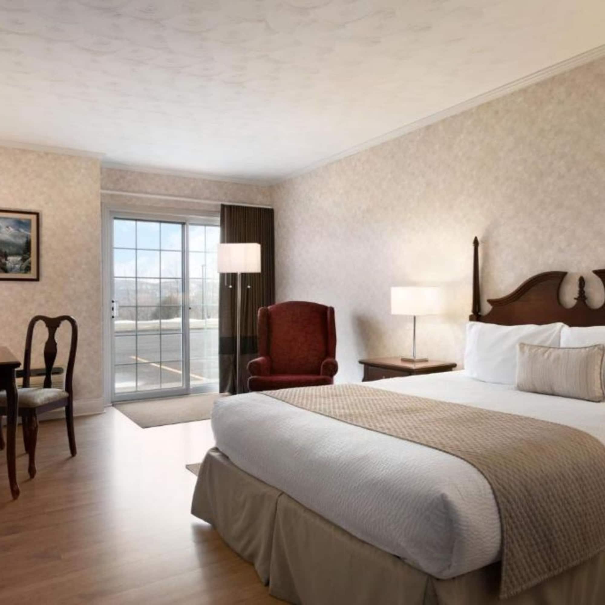 Days Inn By Wyndham Edmundston Bagian luar foto